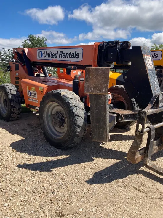 2017 SKYTRAK 10054 Forklift