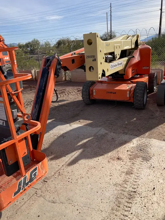 2018 JLG E450AJ Articulating Boom Lift