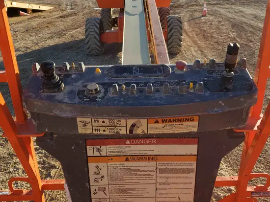 2013 JLG 800S Boom Lift