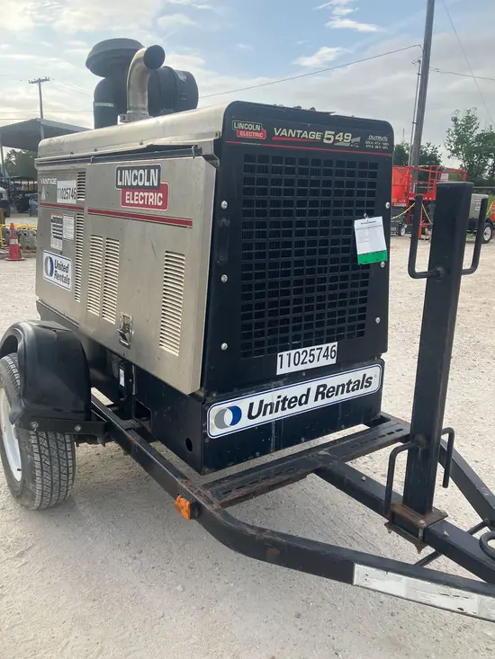 2019 Lincoln Electric VANTAGE 549 Welder
