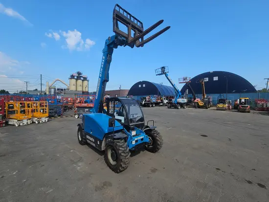 2017 Genie GTH-5519 Forklift
