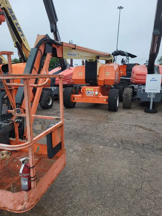 2016 JLG 800AJ Articulating Boom Lift