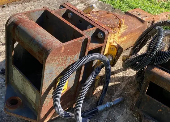 2017 Atlas Copco SB 452 Attachment