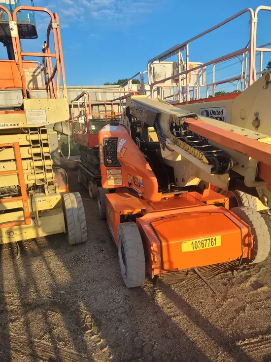 2015 JLG E400AJPN Articulating Boom Lift