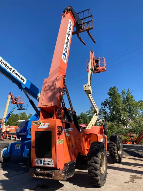 2015 SKYTRAK 6042 Forklift