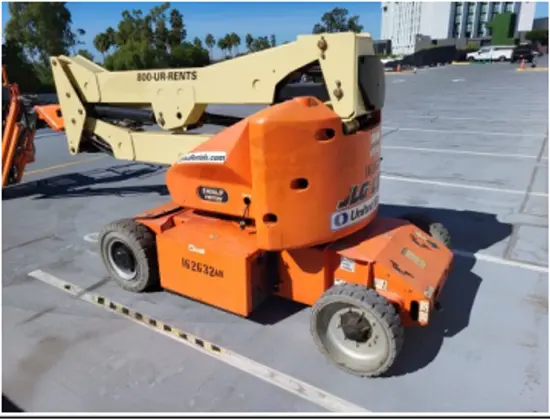 2016 JLG E400AJPN Articulating Boom Lift