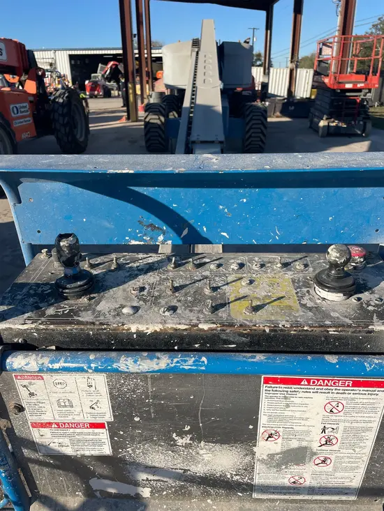 2014 Genie S-80 Boom Lift
