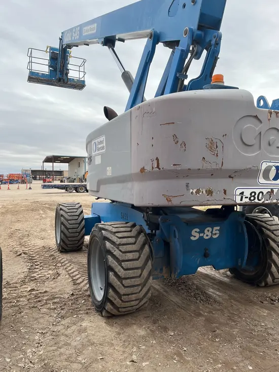 2014 Genie S-85 Boom Lift
