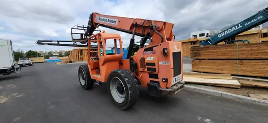 2016 SKYTRAK 6042 Forklift