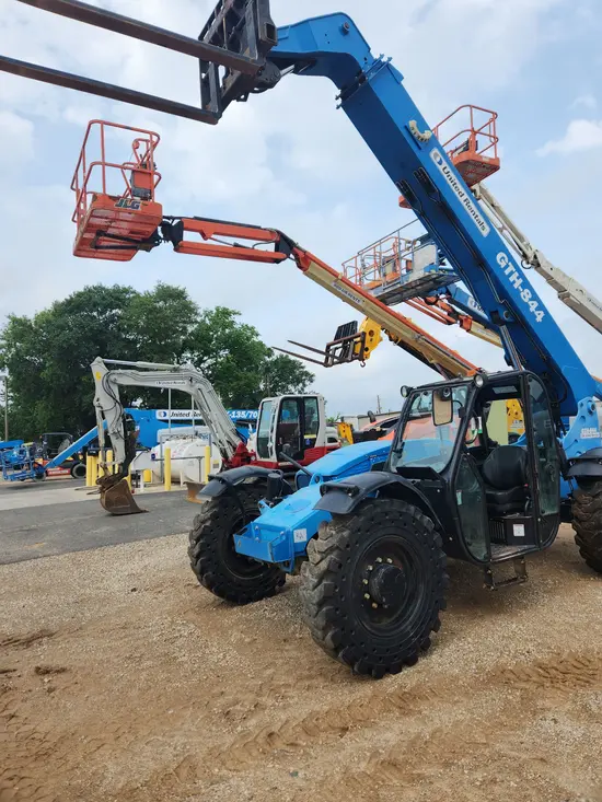 2016 Genie GTH-844 Forklift