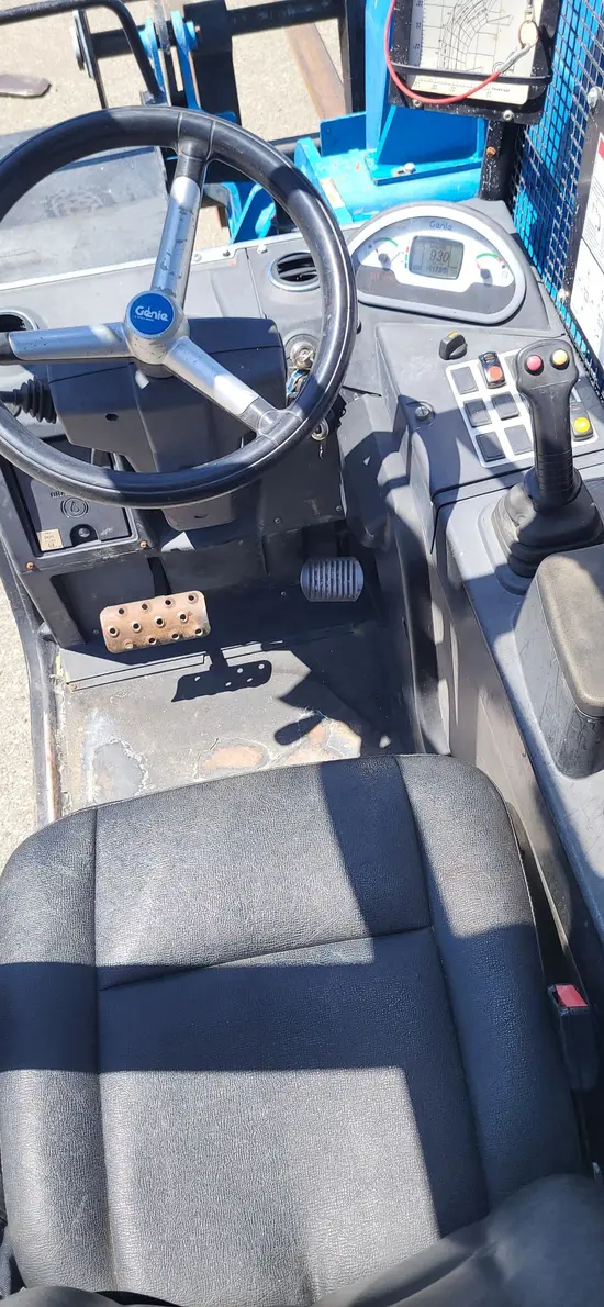 2017 Genie GTH-5519 Forklift