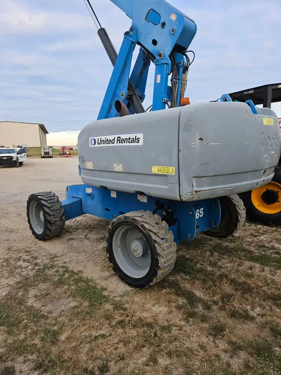 2013 Genie S-65 Boom Lift