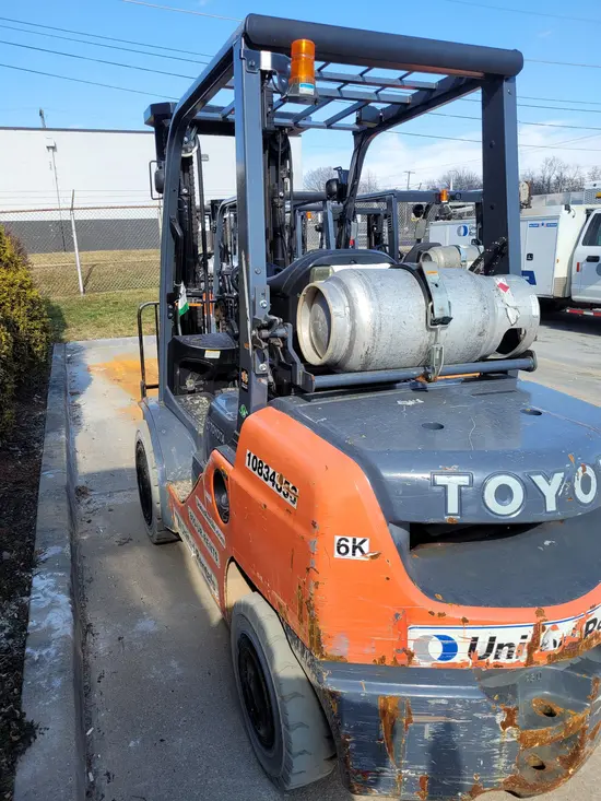 2018 Toyota 8FGU30 Warehouse Forklift