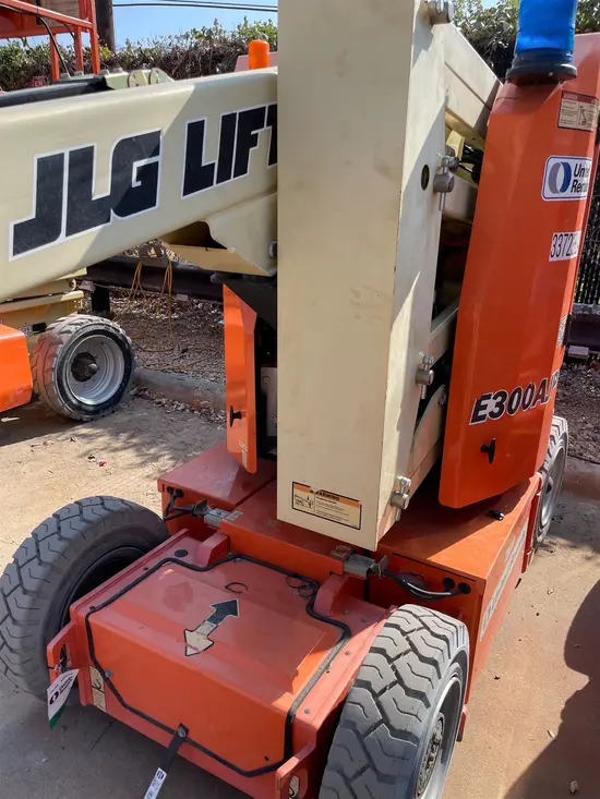2016 JLG E300AJP Articulating Boom Lift