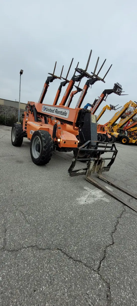 2016 SKYTRAK 6042 Forklift