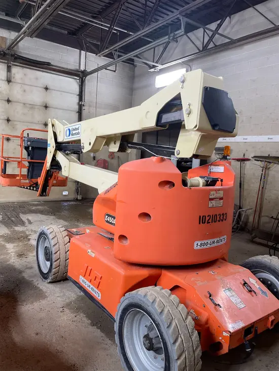 2013 JLG E450AJ Articulating Boom Lift