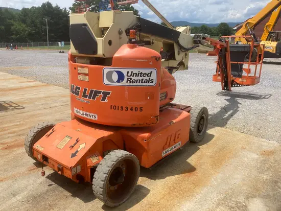 2013 JLG E400AJPN