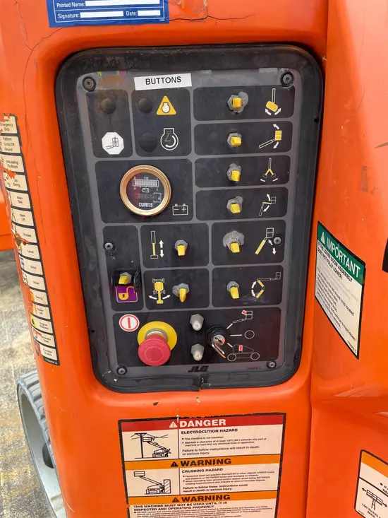 2014 JLG E400AJPN Articulating Boom Lift
