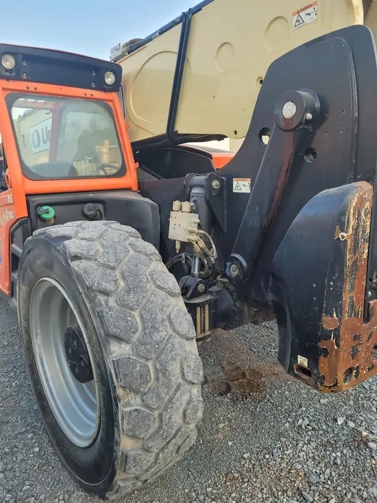 2016 JLG 1055 Forklift