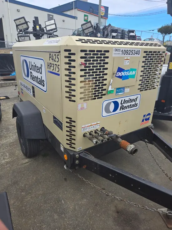 2019 Doosan P425/HP375EXT4I Air Compressor