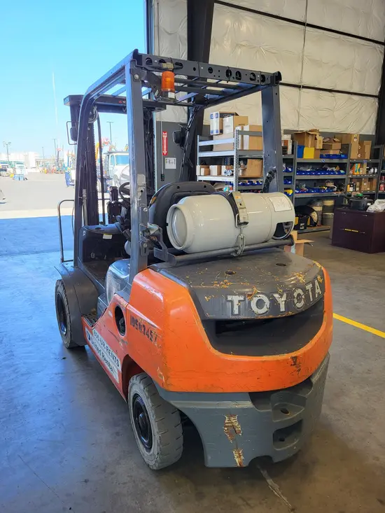 2017 Toyota 8FGU25 Warehouse Forklift