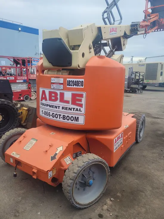 2011 JLG E400AJPN Articulating Boom Lift