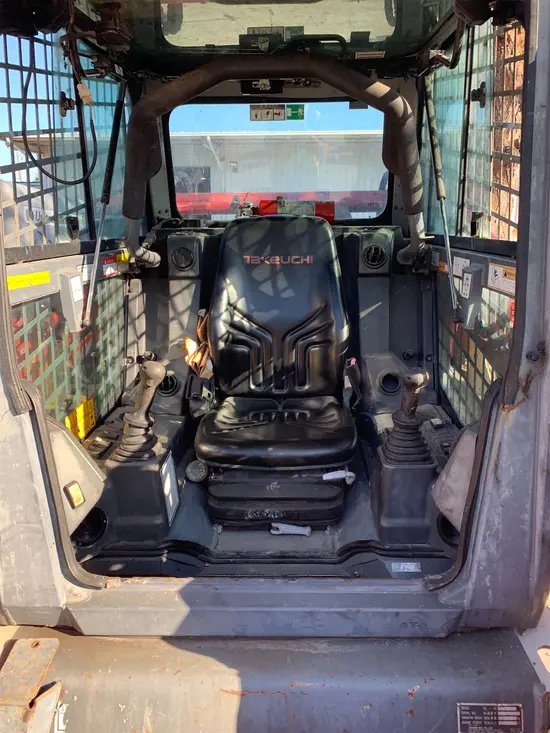 2017 Takeuchi TL12V2-CR Track Loader