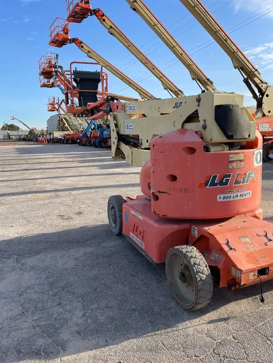 2012 JLG E400AJPN Articulating Boom Lift