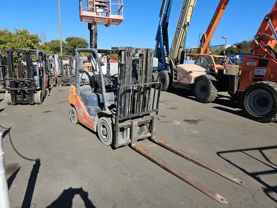 2018 Toyota 8FGU25 Warehouse Forklift