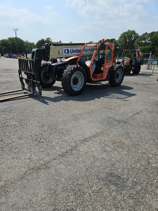 2016 JLG 642 Forklift