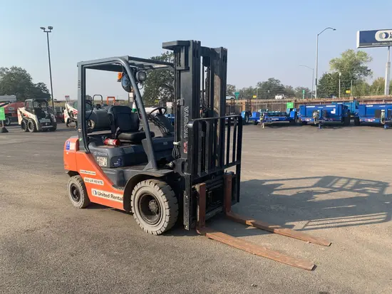 2017 Toyota 8FGU25 Warehouse Forklift