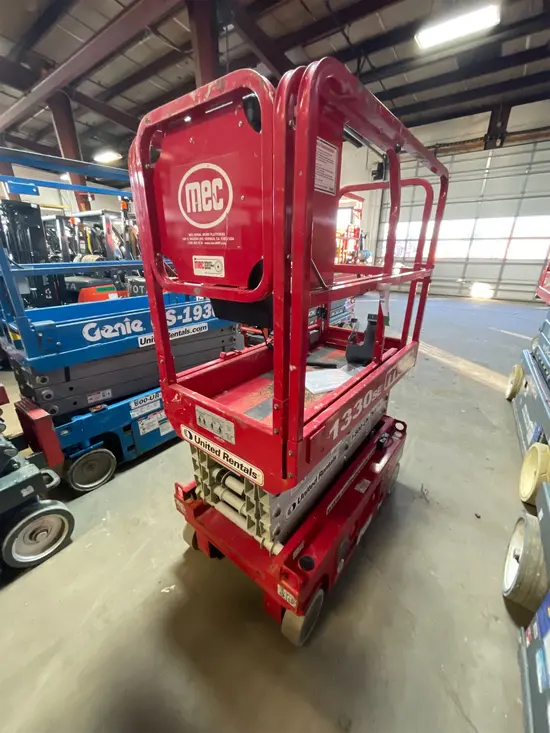 2017 MEC 1330SE Scissor Lift