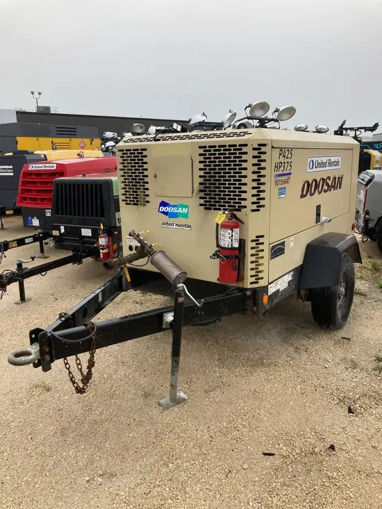 2018 Doosan P425/HP375EXT3 Air Compressor