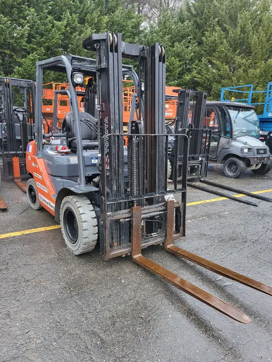 2018 Toyota 8FGU25 Warehouse Forklift