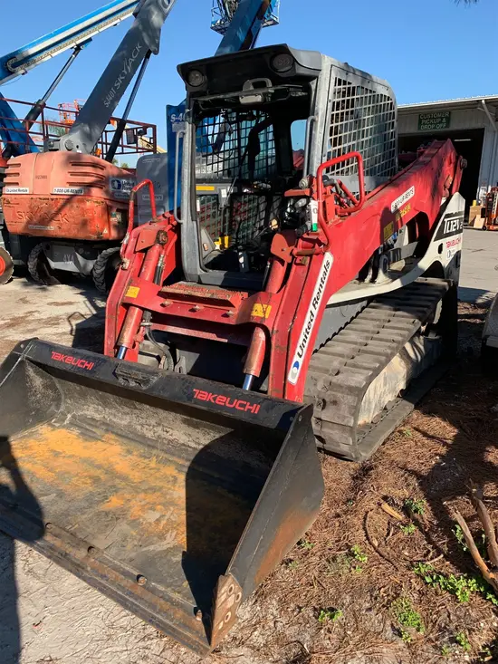 2017 Takeuchi TL12V2-CR Track Loader
