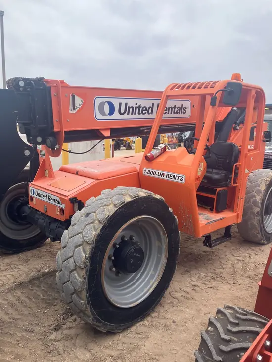 2016 SKYTRAK 8042 Forklift