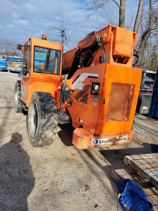 2015 SKYTRAK 6042 Forklift