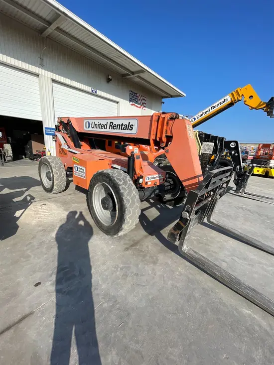 2014 SKYTRAK 8042 Forklift