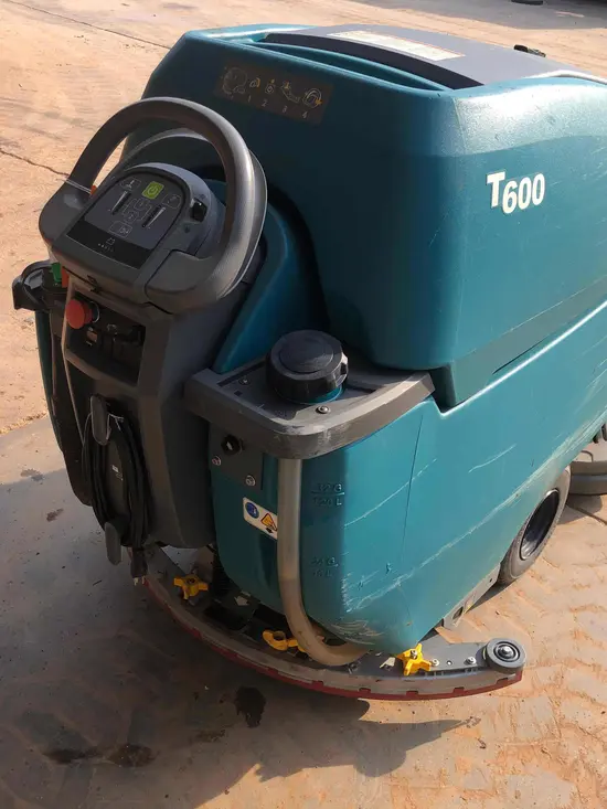 2018 Tennant T600-28 Scrubber