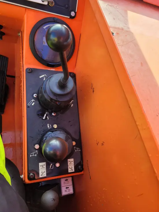 2015 SKYTRAK 8042 Forklift