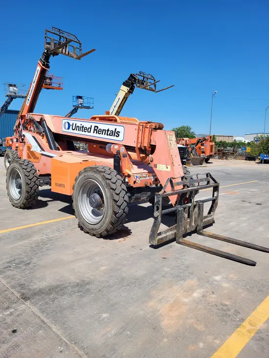 2014 SKYTRAK 8042 Forklift