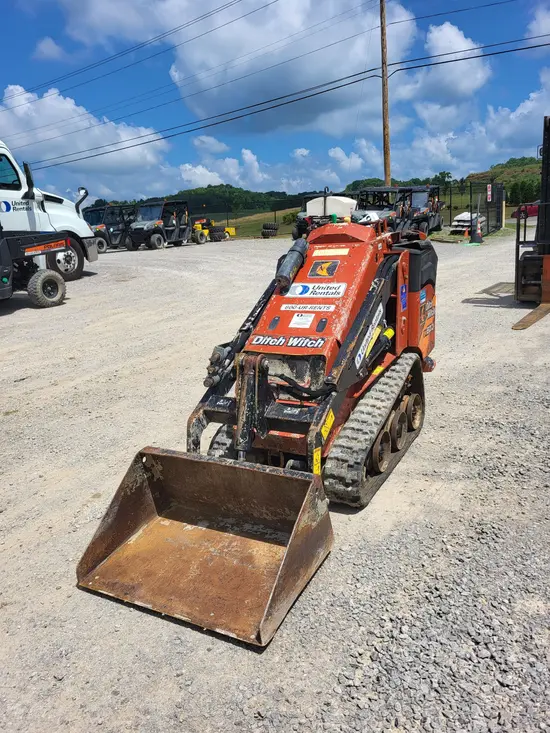 2019 Ditch Witch SK600 Track Loader