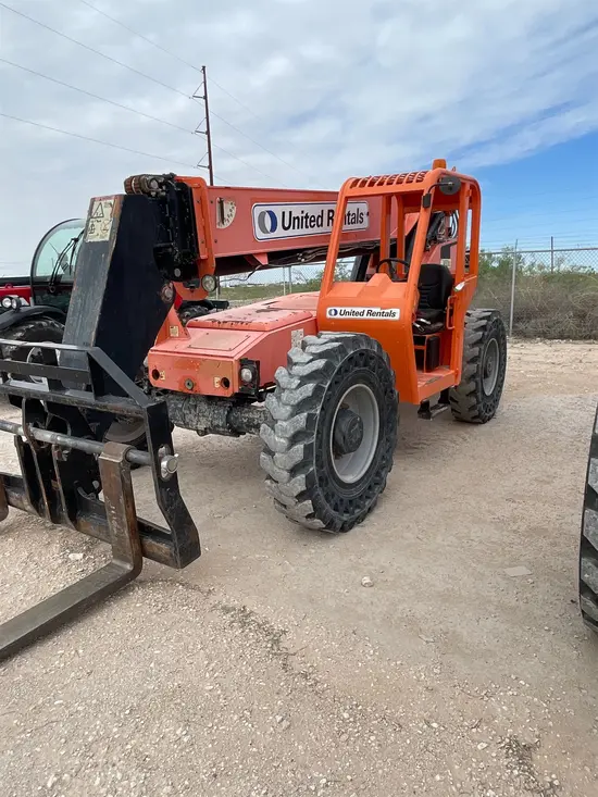 2016 SKYTRAK 8042 Forklift