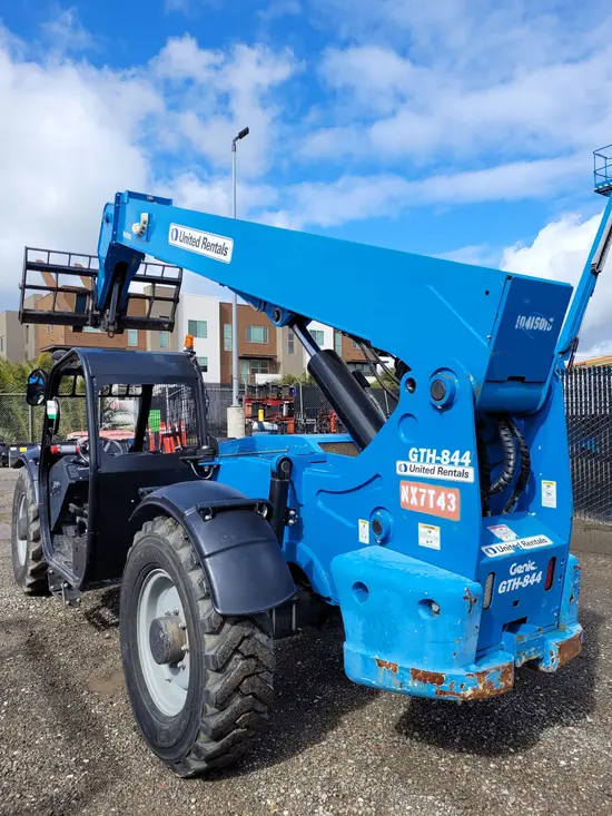 2015 Genie GTH-844 Forklift