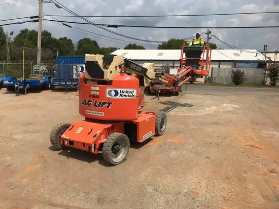 2015 JLG E400AJPN Articulating Boom Lift