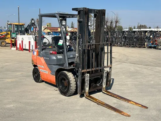 2018 Toyota 8FGU25 Warehouse Forklift