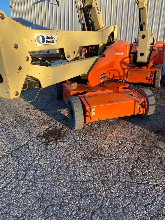2015 JLG E450AJ Articulating Boom Lift