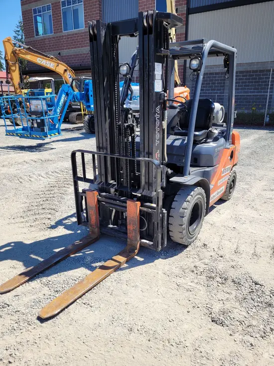 2018 Toyota 8FGU25 Warehouse Forklift
