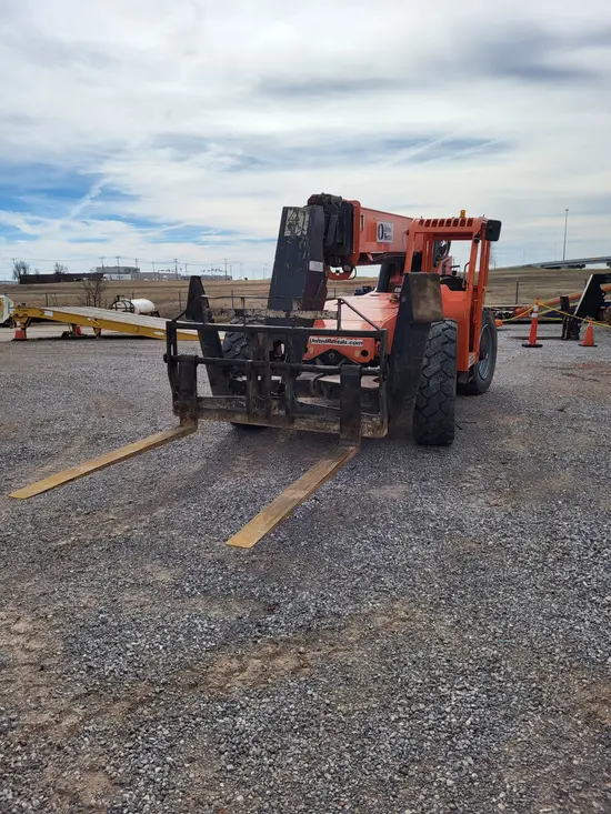 2016 SKYTRAK 10054 Forklift