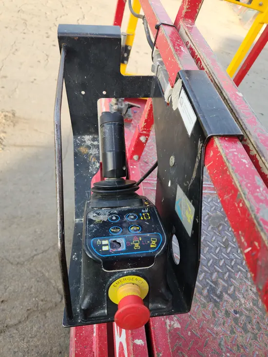 2018 MEC MICRO 19 Scissor Lift